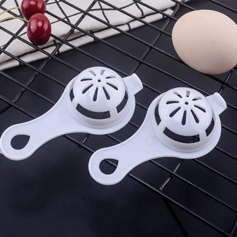 Kitchen Egg White DIY Separator Holder Sieve Funny Divider Stonego Kitchen Tool Baking Accessories