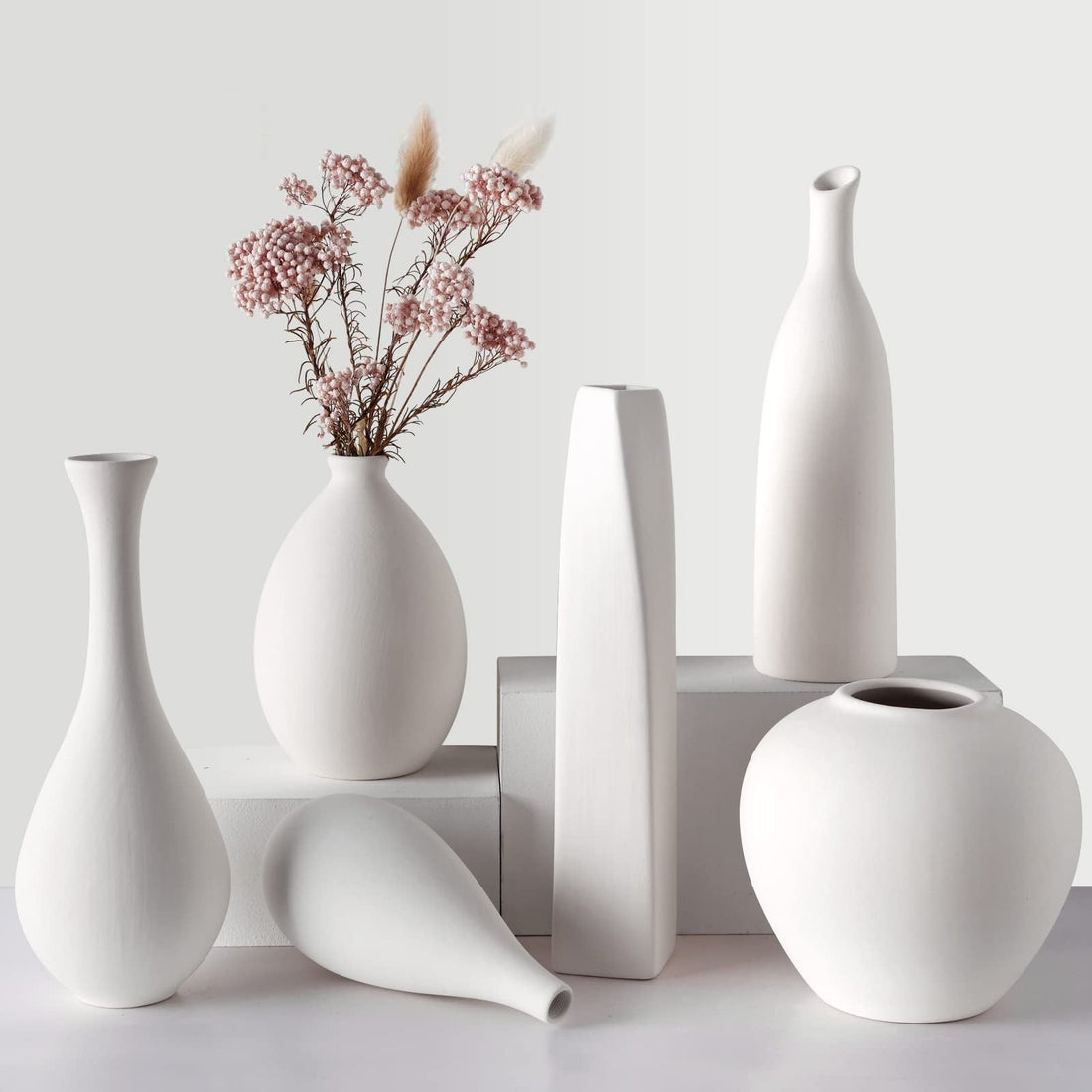 The Timeless Appeal of Ceramic Vases in Modern Home Décor