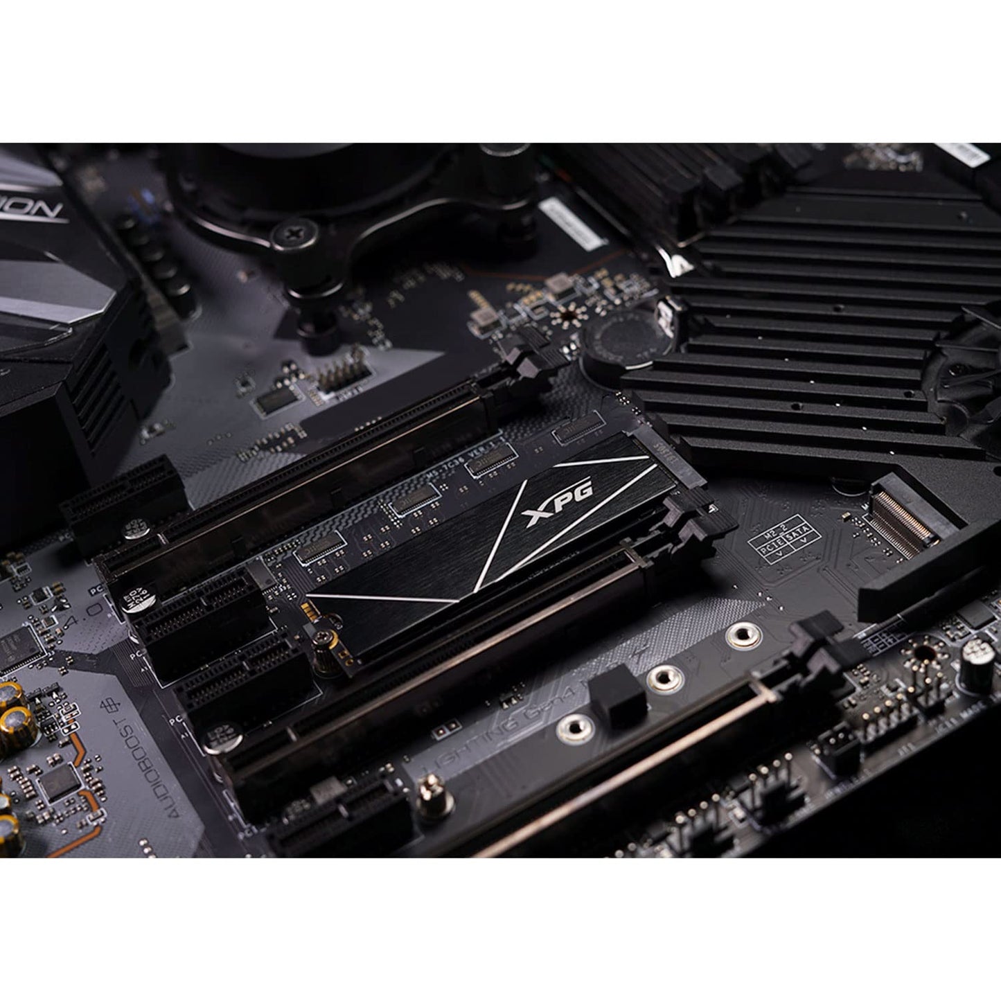 XPG GAMMIX S70 Blade M.2 NVME 4TB PCIe Gen4 2280 Internal Gaming SSD Read/Write Up to 7,400/6800 MB/s (AGAMMIXS70B-4T-CS) Compatible with PC, Laptop and Play Station 5