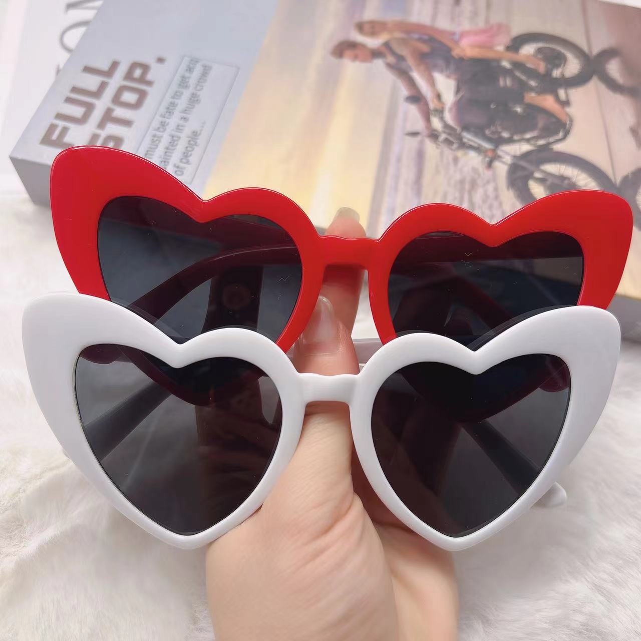 Personalized New European and American Sun Protection and Anti-Uv Sunglasses, Trendy and Fashionable Peach Heart Sunglasses, Internet Celebrity Cat-Eye Glasses