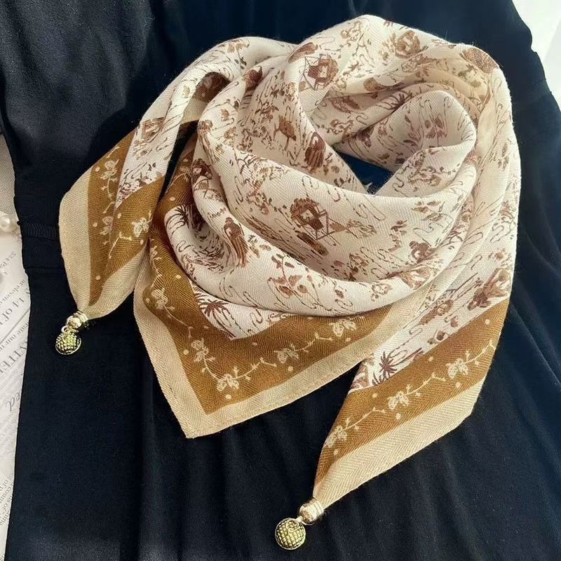 2026 New Style Warm Square Scarf with Magnetic Buckle, Triangular Silk Scarf, Cotton Scarf for Women, Stylish Neck Warmer for Spring, Autumn, and Winter, Versatile and Elegant