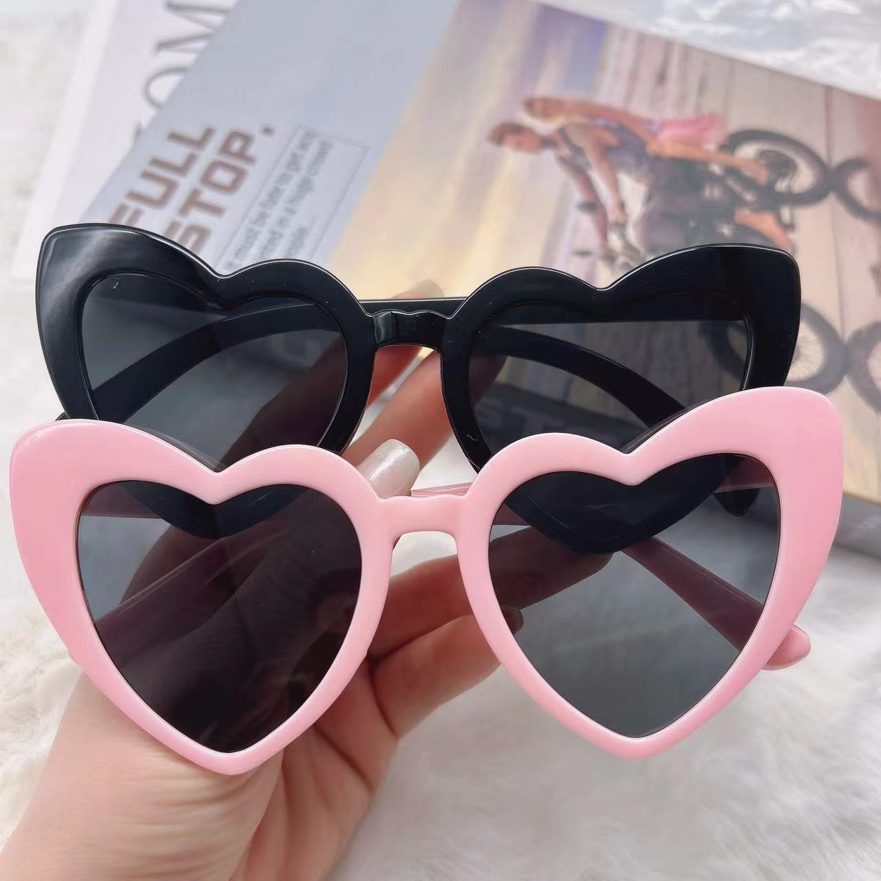Personalized New European and American Sun Protection and Anti-Uv Sunglasses, Trendy and Fashionable Peach Heart Sunglasses, Internet Celebrity Cat-Eye Glasses