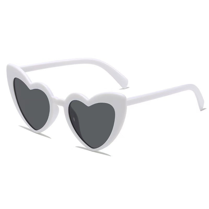 Personalized New European and American Sun Protection and Anti-Uv Sunglasses, Trendy and Fashionable Peach Heart Sunglasses, Internet Celebrity Cat-Eye Glasses