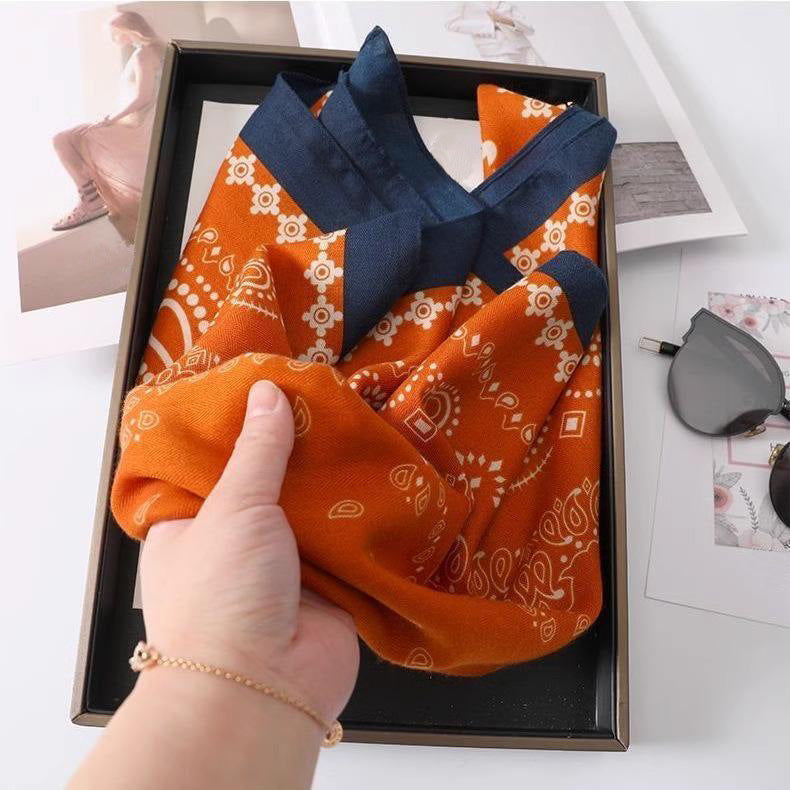 2026 New Style Warm Square Scarf with Magnetic Buckle, Triangular Silk Scarf, Cotton Scarf for Women, Stylish Neck Warmer for Spring, Autumn, and Winter, Versatile and Elegant
