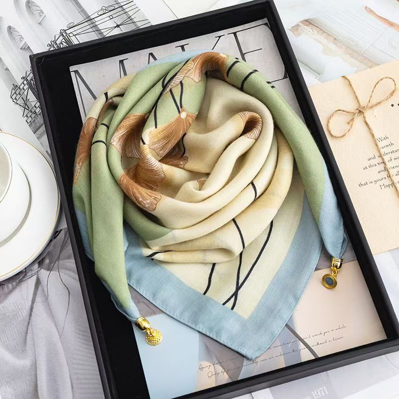 2026 New Style Warm Square Scarf with Magnetic Buckle, Triangular Silk Scarf, Cotton Scarf for Women, Stylish Neck Warmer for Spring, Autumn, and Winter, Versatile and Elegant