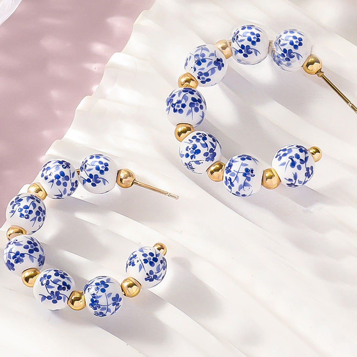 Cross-Border Hot Selling Ceramic Earrings for Women New Chinese Fashion Small Gold Bean Beads Blue and White Porcelain Semi-Circle Earrings Wholesale Supply
