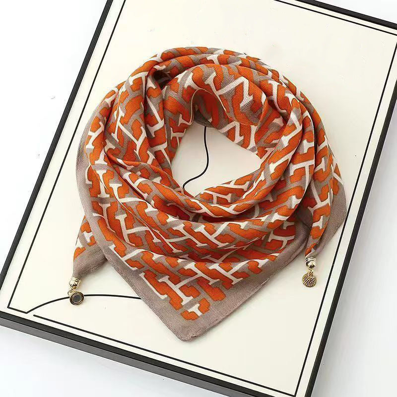2026 New Style Warm Square Scarf with Magnetic Buckle, Triangular Silk Scarf, Cotton Scarf for Women, Stylish Neck Warmer for Spring, Autumn, and Winter, Versatile and Elegant