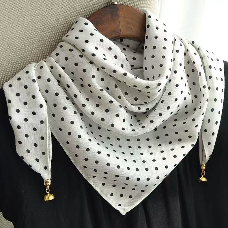 2026 New Style Warm Square Scarf with Magnetic Buckle, Triangular Silk Scarf, Cotton Scarf for Women, Stylish Neck Warmer for Spring, Autumn, and Winter, Versatile and Elegant