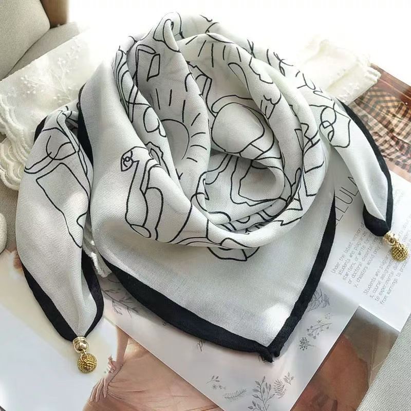 2026 New Style Warm Square Scarf with Magnetic Buckle, Triangular Silk Scarf, Cotton Scarf for Women, Stylish Neck Warmer for Spring, Autumn, and Winter, Versatile and Elegant