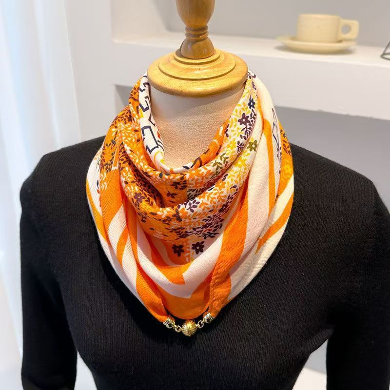 2026 New Style Warm Square Scarf with Magnetic Buckle, Triangular Silk Scarf, Cotton Scarf for Women, Stylish Neck Warmer for Spring, Autumn, and Winter, Versatile and Elegant
