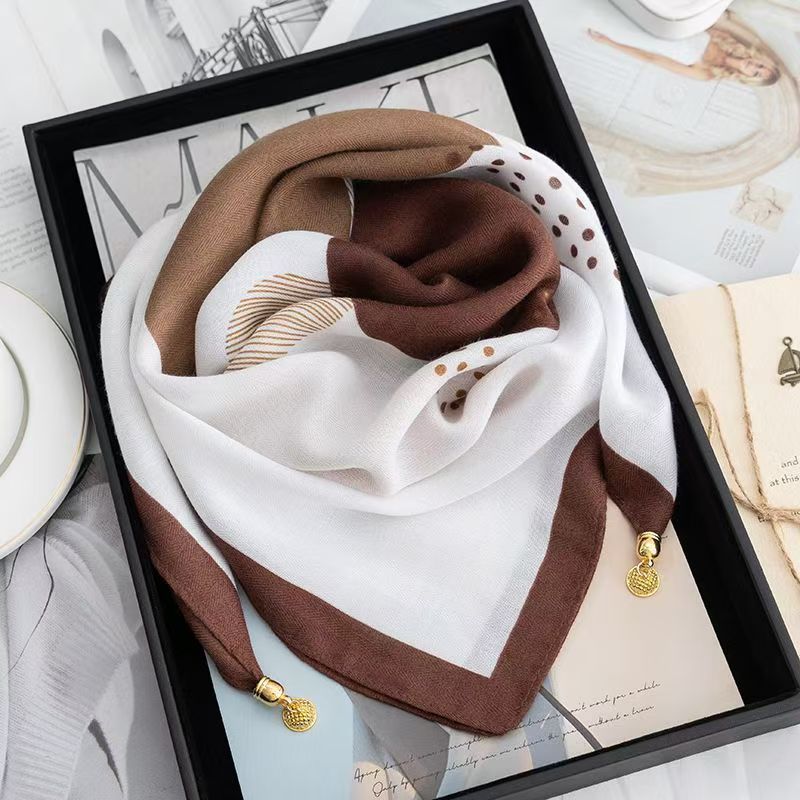 2026 New Style Warm Square Scarf with Magnetic Buckle, Triangular Silk Scarf, Cotton Scarf for Women, Stylish Neck Warmer for Spring, Autumn, and Winter, Versatile and Elegant