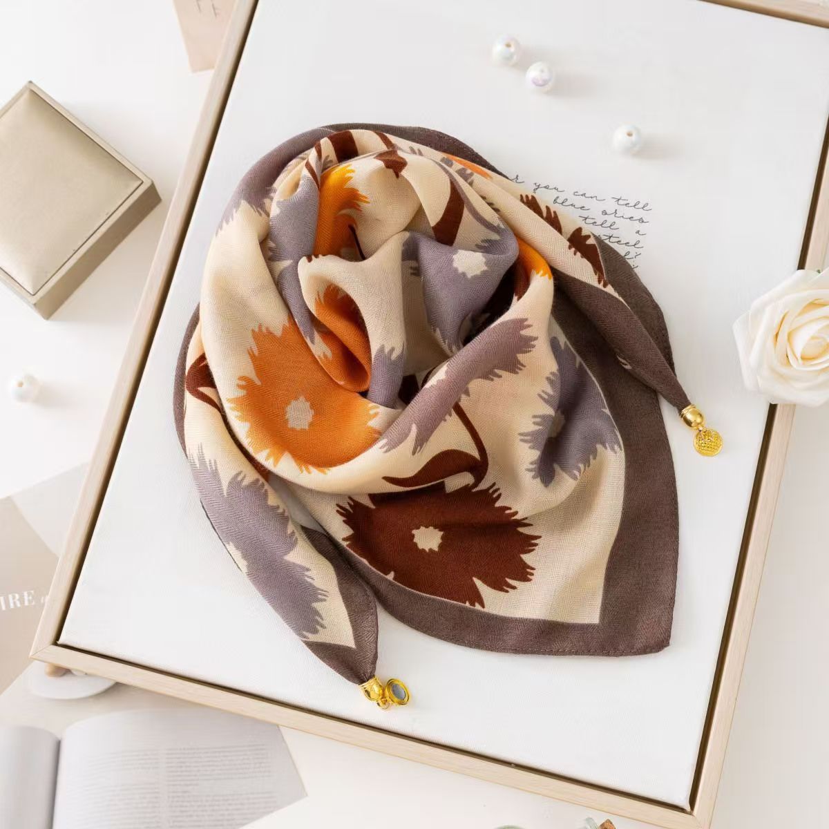 2026 New Style Warm Square Scarf with Magnetic Buckle, Triangular Silk Scarf, Cotton Scarf for Women, Stylish Neck Warmer for Spring, Autumn, and Winter, Versatile and Elegant