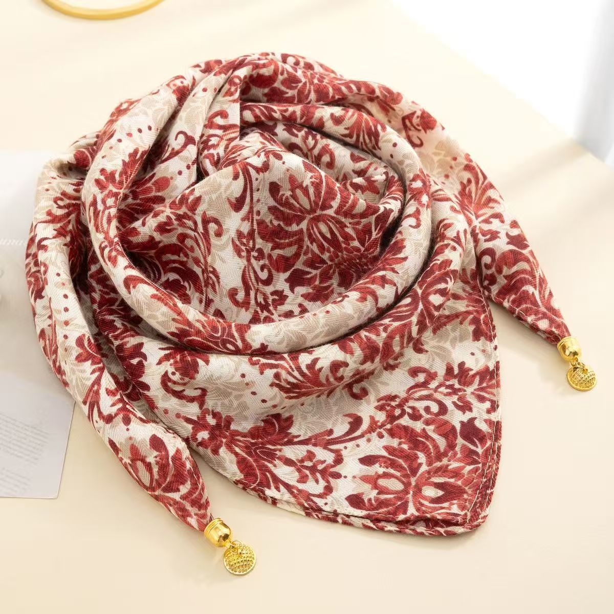 2026 New Style Warm Square Scarf with Magnetic Buckle, Triangular Silk Scarf, Cotton Scarf for Women, Stylish Neck Warmer for Spring, Autumn, and Winter, Versatile and Elegant