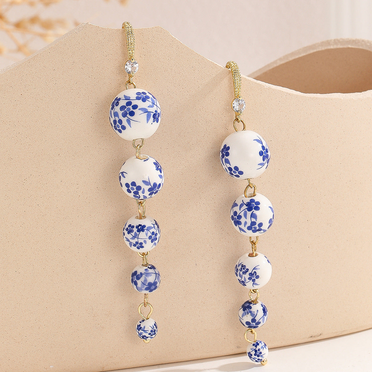 Cross-Border Hot Selling Ceramic Earrings for Women New Chinese Fashion Small Gold Bean Beads Blue and White Porcelain Semi-Circle Earrings Wholesale Supply