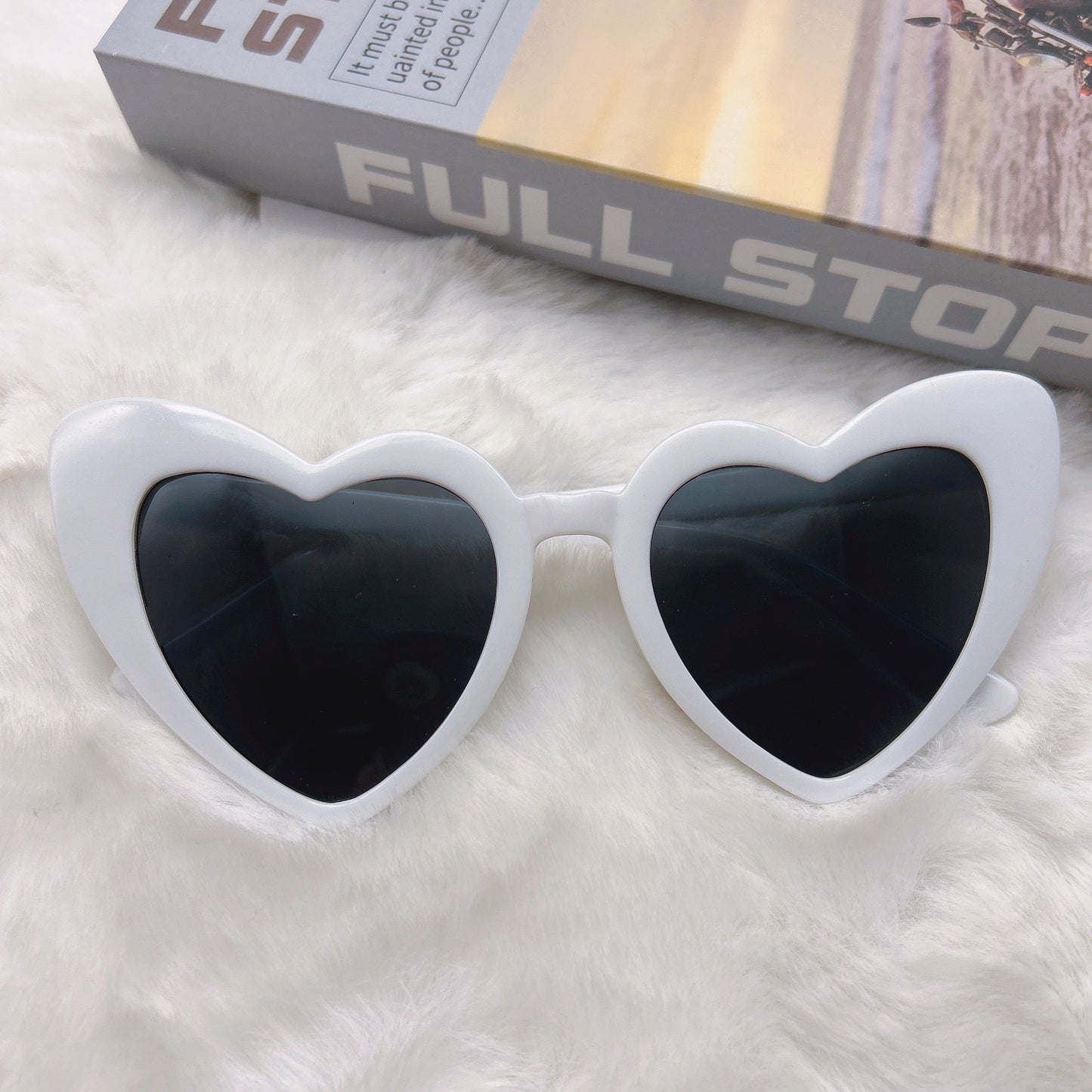 Personalized New European and American Sun Protection and Anti-Uv Sunglasses, Trendy and Fashionable Peach Heart Sunglasses, Internet Celebrity Cat-Eye Glasses