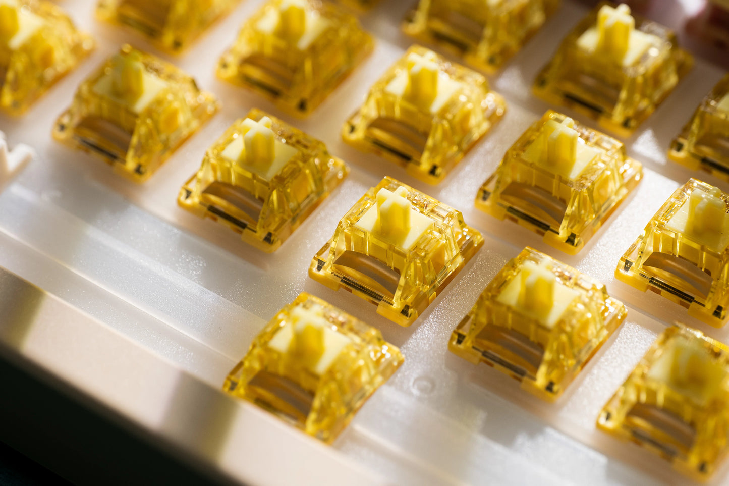 Akko V3/V5 Cream Yellow Pro Switch 5 Pin 50gf Linear With Stable Dustproof Stem For Mx Mechanical Keyboard (45 pcs)