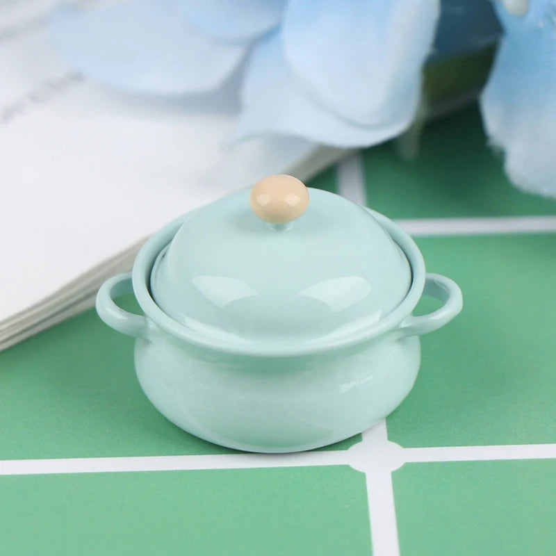 1PC Dollhouse 1/12 Scale Mini Bread Machine With Toast Miniature Dollhouse Kitchen Access Toaster Cute  Home Decoration