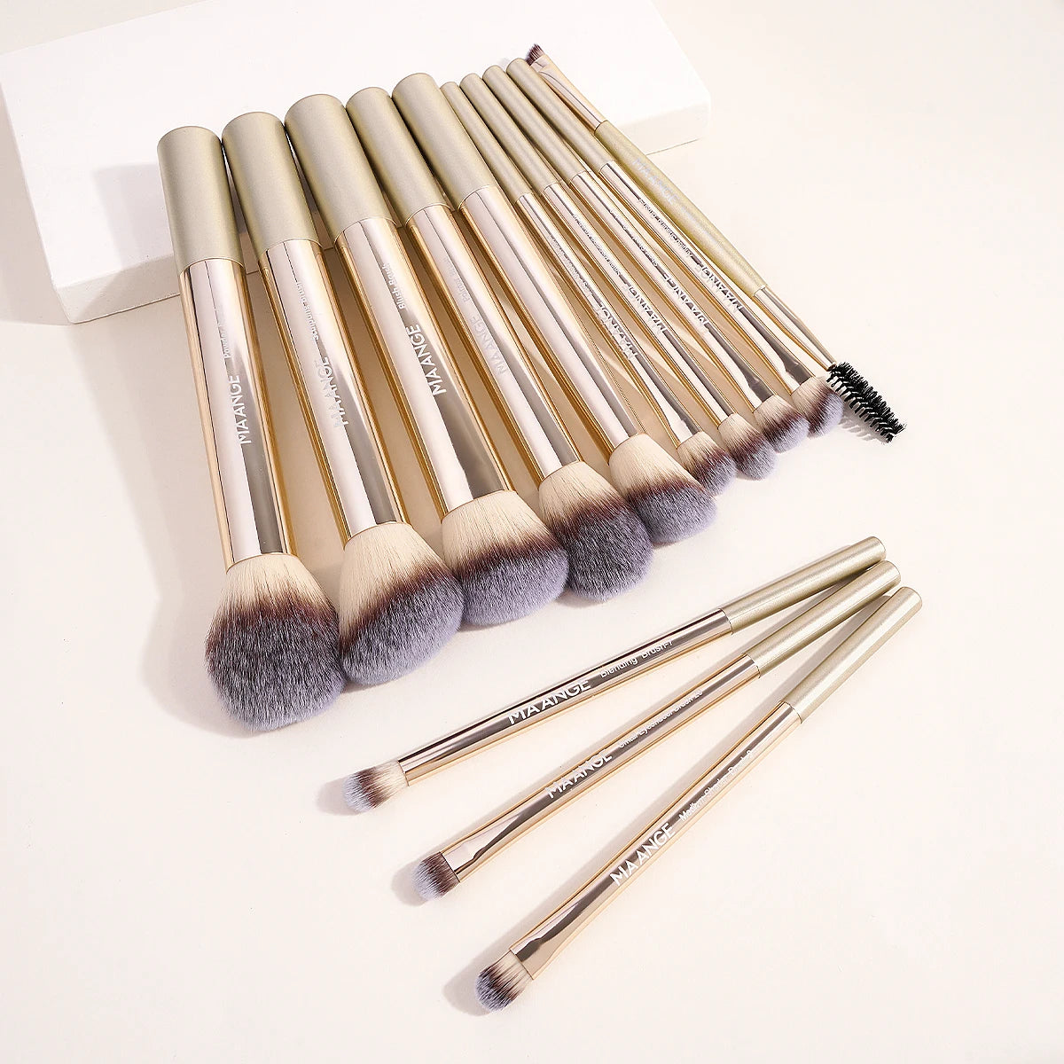 13pcs Makeup Brush Set Foundation Concealer Powder Eyeshadow Blush Brush Kabuki Blending Cosmetic Makeup Beauty Tool for Face