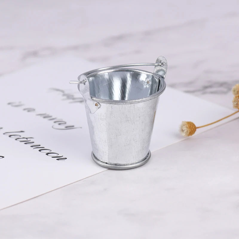 New Quality  Dollhouse Miniature Metal Bucket Mini Kitchen Decor Pretnd Play Toy 3.5*3*2.5cm