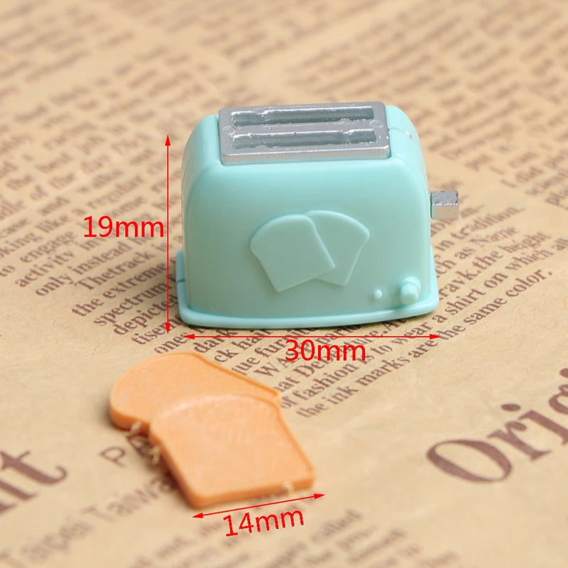 1PC Dollhouse 1/12 Scale Mini Bread Machine With Toast Miniature Dollhouse Kitchen Access Toaster Cute  Home Decoration