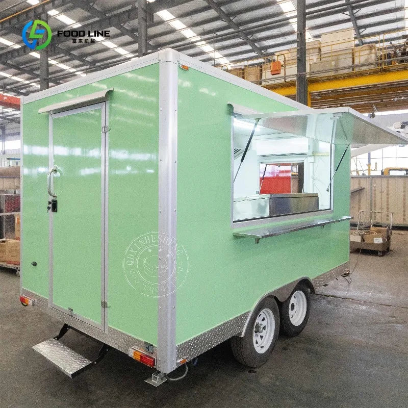 Fast Food Mobile  Food Truck Equipped with Refrigerator and Fryer