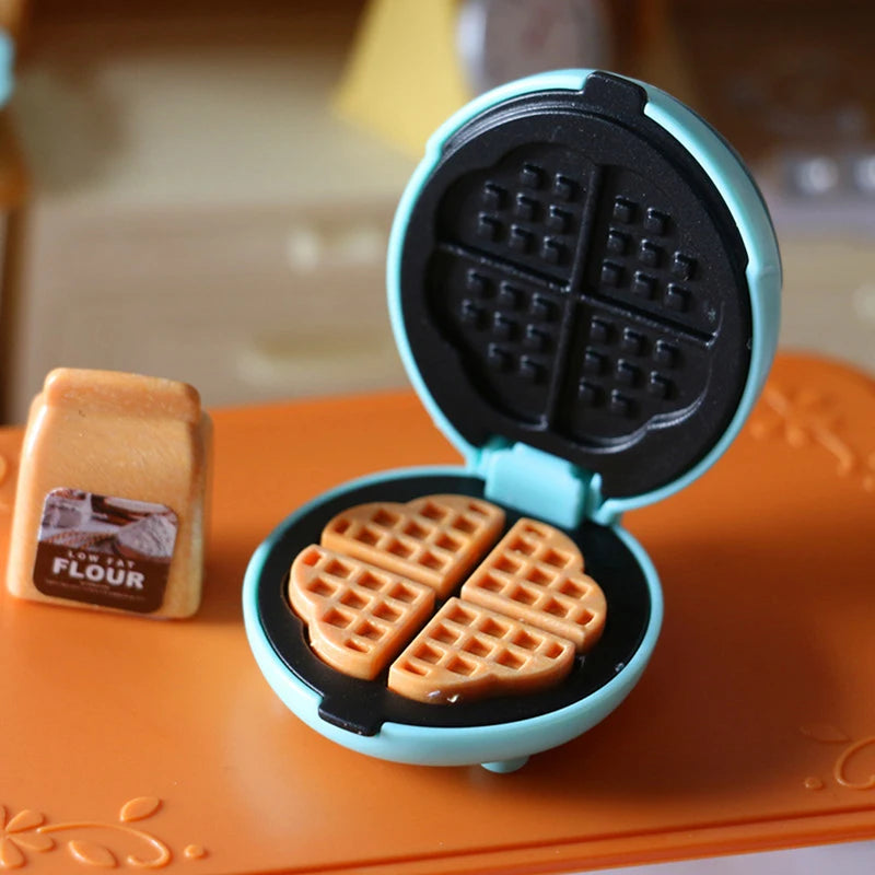 1PC Dollhouse 1/12 Scale Mini Bread Machine With Toast Miniature Dollhouse Kitchen Access Toaster Cute  Home Decoration