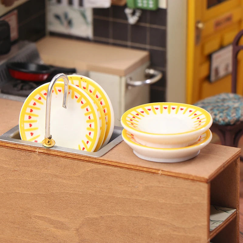1/12 Dollhouse Mini Plates Dishes Model Dollhouse Simulation Kitchen Decoration Dolls House Accessories Pretend Play Toys 5PCS