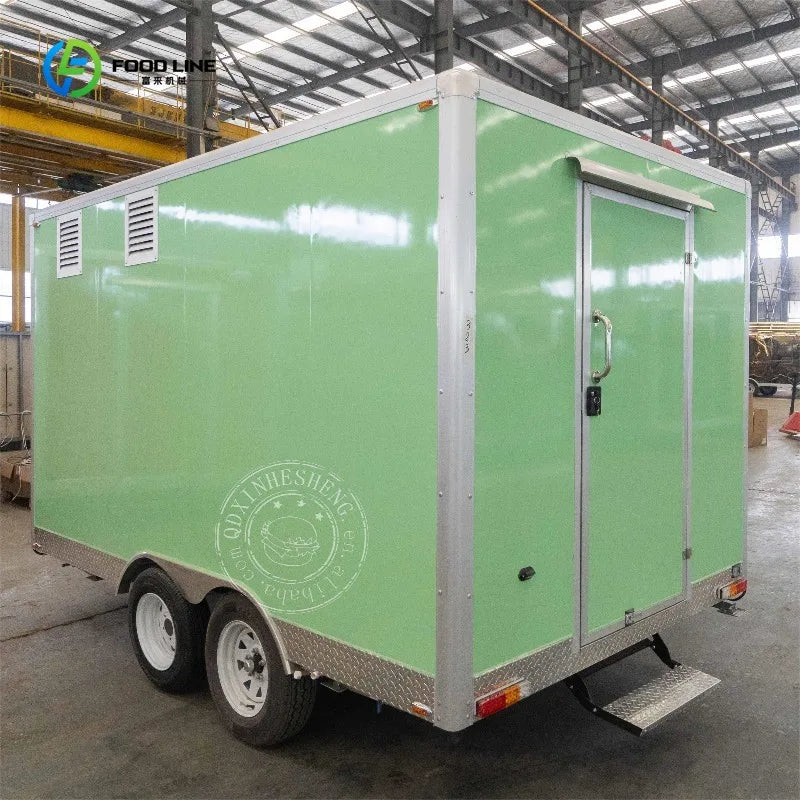Fast Food Mobile  Food Truck Equipped with Refrigerator and Fryer
