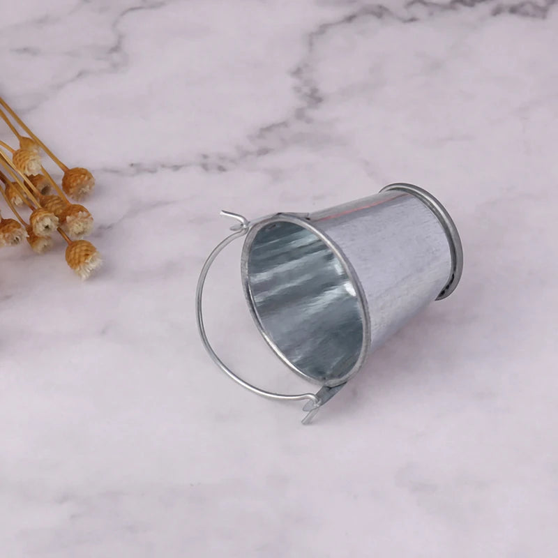 New Quality  Dollhouse Miniature Metal Bucket Mini Kitchen Decor Pretnd Play Toy 3.5*3*2.5cm