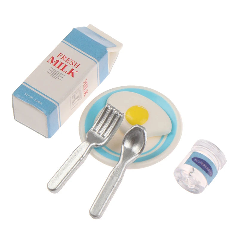 1PC Dollhouse 1/12 Scale Mini Bread Machine With Toast Miniature Dollhouse Kitchen Access Toaster Cute  Home Decoration
