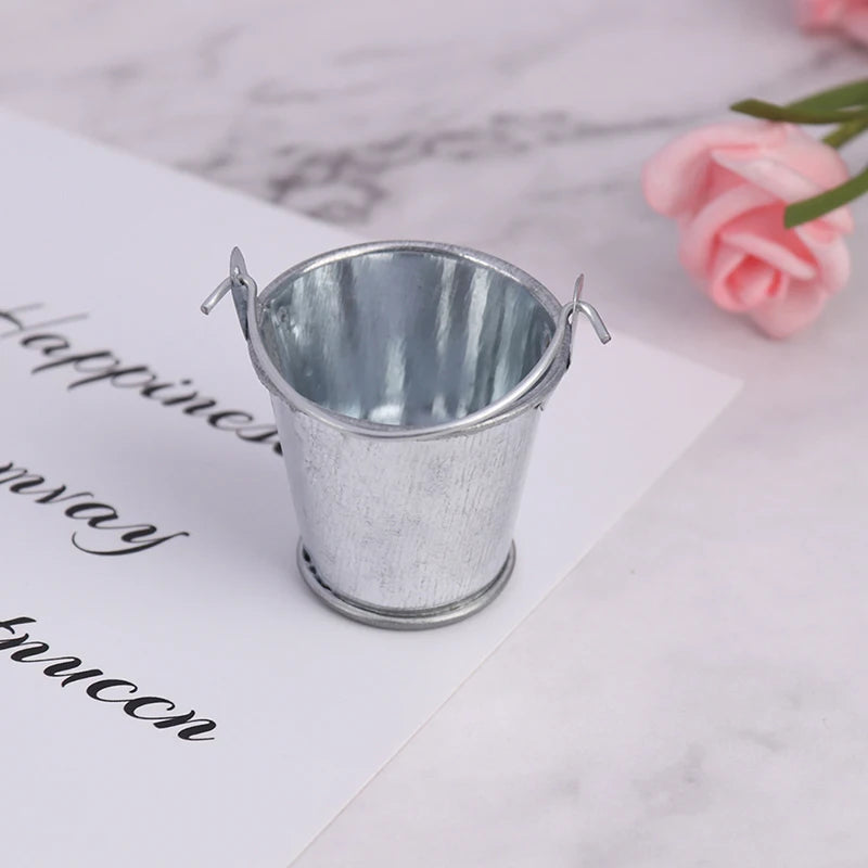 New Quality  Dollhouse Miniature Metal Bucket Mini Kitchen Decor Pretnd Play Toy 3.5*3*2.5cm