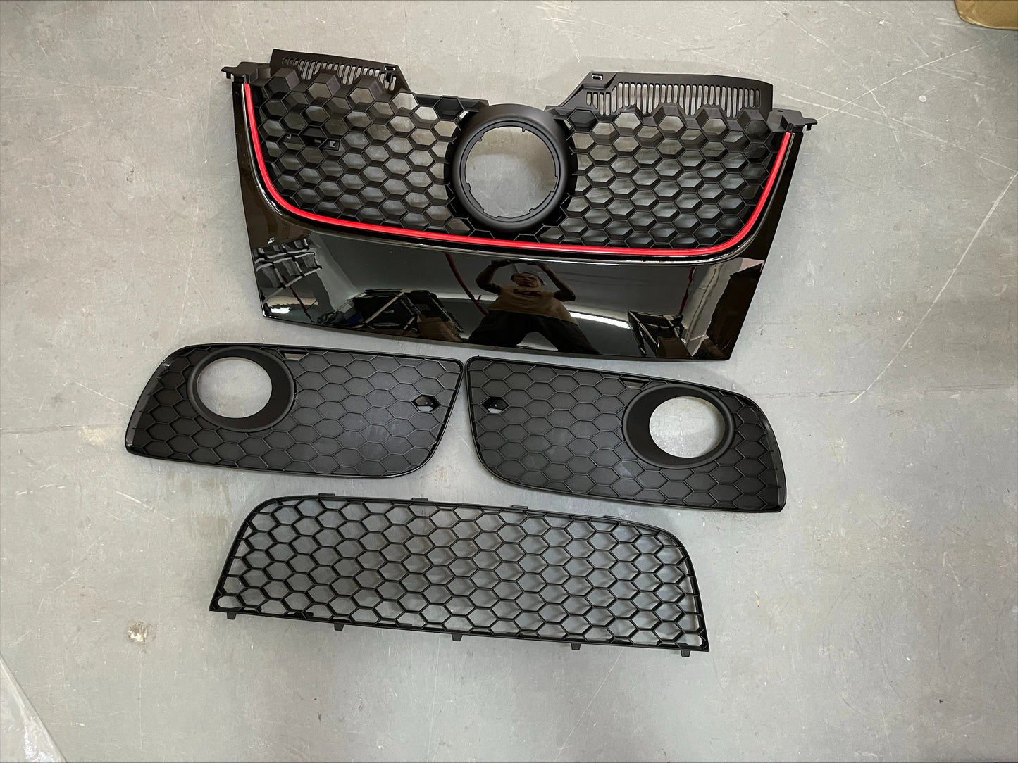 For  VW MK5 2006 2007 2008 2009 Jetta GLI GTI Front Bumper Grille Honeycomb Style Grille Set of 4 Center Grill BodyKits Autopart