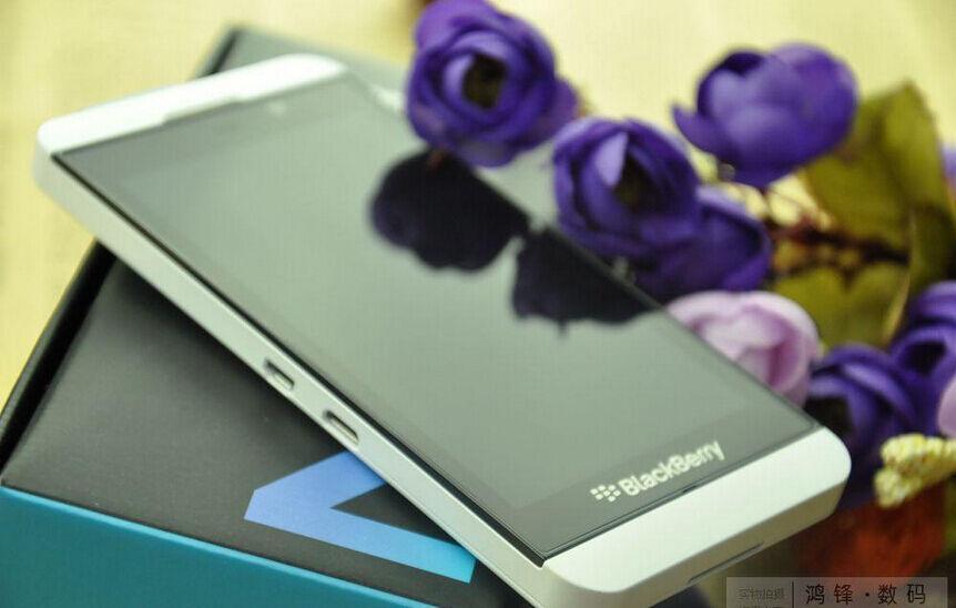 Blackberry Z10 8.0MP Dual-core 4.2" 2G RAM 16G ROM 3G&4G LTE GPS Wi-Fi Refurbished - Triveni World